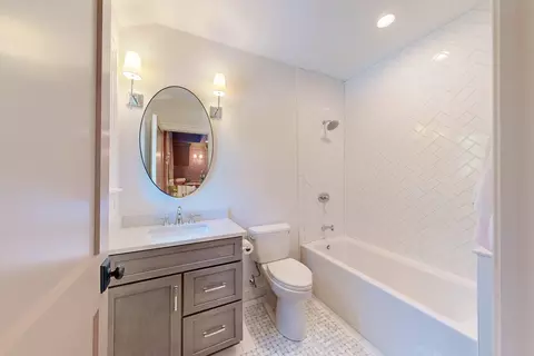 Bath - 370 Grove St, Needham, MA 02492 photo 6 of 10