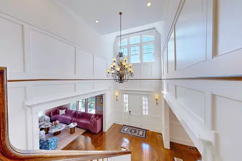 Entry Way - 370 Grove St, Needham, MA 02492 photo 2 of 3