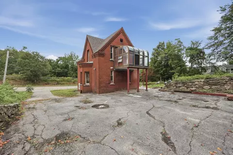Exterior - 1307 Millbury St, Worcester, MA 01607 photo 6 of 7