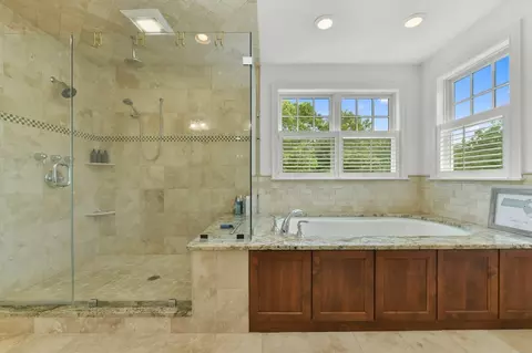 Bath - 159 Walpole St, Dover, MA 02030 photo 1 of 3
