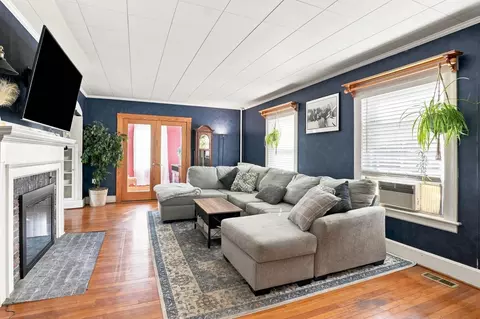 Living - 43 Klebart Ave, Webster, MA 01570 photo 2 of 4