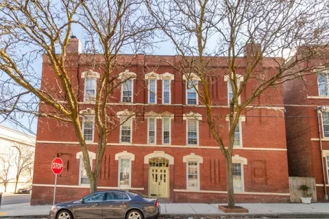 35 Chestnut St #2, Chelsea, MA 02150