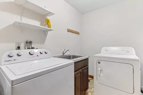 36 Boeske Ave, Maynard, MA 01754 photo 17