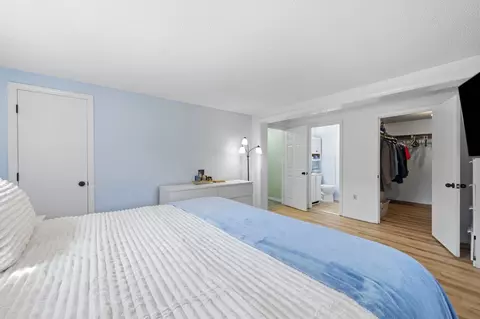 Bedroom - 380 Plumtree Rd, Springfield, MA 01118 photo 2 of 6