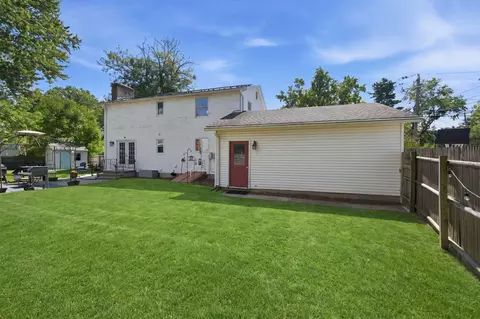 Exterior - 380 Plumtree Rd, Springfield, MA 01118 photo 7 of 10