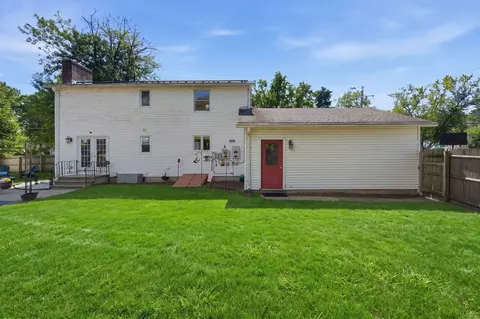 Exterior - 380 Plumtree Rd, Springfield, MA 01118 photo 5 of 10