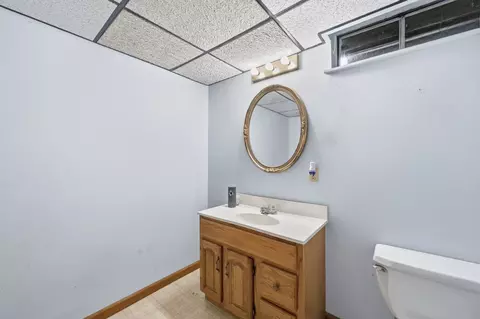 Bath - 380 Plumtree Rd, Springfield, MA 01118 photo 4 of 4
