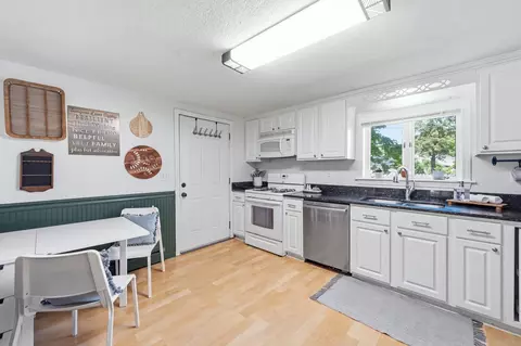 Kitchen - 380 Plumtree Rd, Springfield, MA 01118 photo 3 of 5