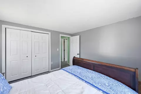 Bedroom - 380 Plumtree Rd, Springfield, MA 01118 photo 4 of 6