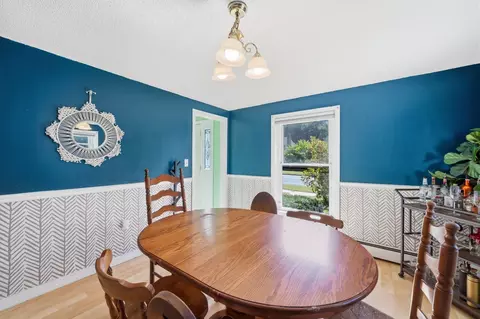 Dining - 380 Plumtree Rd, Springfield, MA 01118 photo 3 of 4