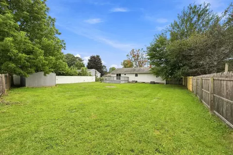 Exterior - 76 Daley St, Chicopee, MA 01013 photo 5 of 6
