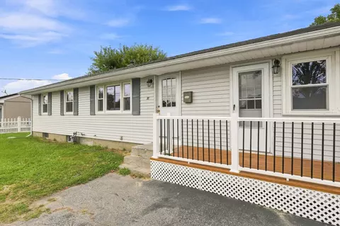 Exterior - 76 Daley St, Chicopee, MA 01013 photo 3 of 6