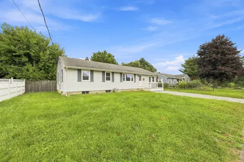 Exterior - 76 Daley St, Chicopee, MA 01013 photo 2 of 6