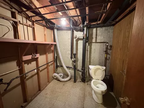 Bath - 175 Dana Ave, Worcester, MA 01604 photo 2 of 3