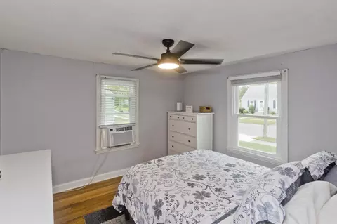 Bedroom - 143 Winton St, Springfield, MA 01118 photo 1 of 8