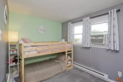 Bedroom - 143 Winton St, Springfield, MA 01118 photo 7 of 8