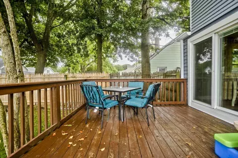 Exterior - 143 Winton St, Springfield, MA 01118 photo 5 of 7