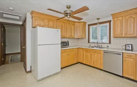 Kitchen - 539 Dutchess St, Springfield, MA 01129 photo 2 of 2