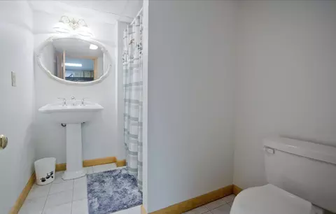 Bath - 539 Dutchess St, Springfield, MA 01129 photo 2 of 2