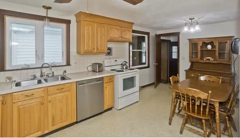 Kitchen - 539 Dutchess St, Springfield, MA 01129 photo 1 of 2