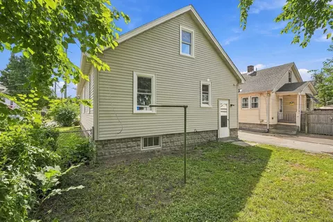Exterior - 128 Wilber St, Springfield, MA 01104 photo 9 of 10