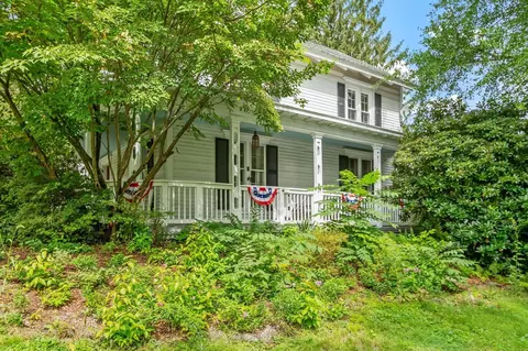Exterior - 46 Broad St, Barre, MA 01005 photo 2 of 3