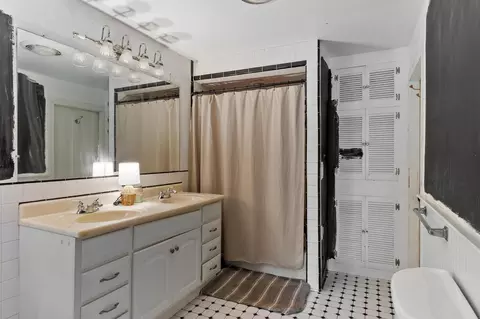 Bath - 46 Broad St, Barre, MA 01005 photo 2 of 4