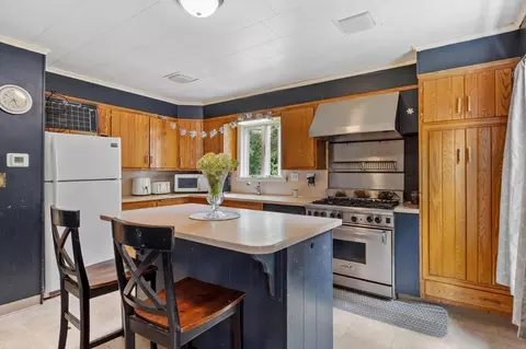 Kitchen - 46 Broad St, Barre, MA 01005 photo 1 of 2