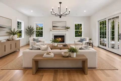 Living - 119 Downer Ave, Hingham, MA 02043 photo 2 of 3