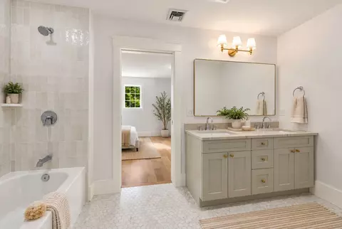 Bath - 119 Downer Ave, Hingham, MA 02043 photo 2 of 3