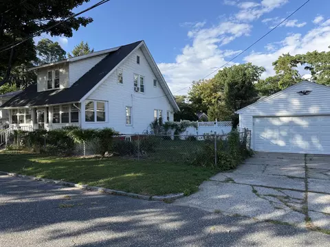 27 Border St, Springfield, MA 01104 photo 2