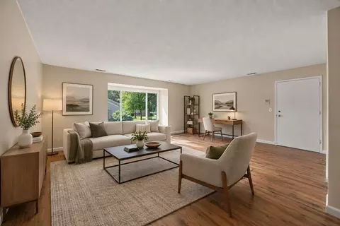 9 Thayer Pond Dr #8, Oxford, MA 01537