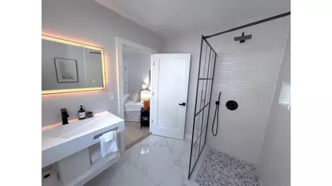 Bath - 446 Broadway #1, Somerville, MA 02145 photo 1 of 4