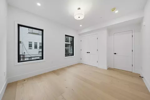 Bedroom - 421 E 6th St #TH3, Boston, MA 02127 photo 4 of 5