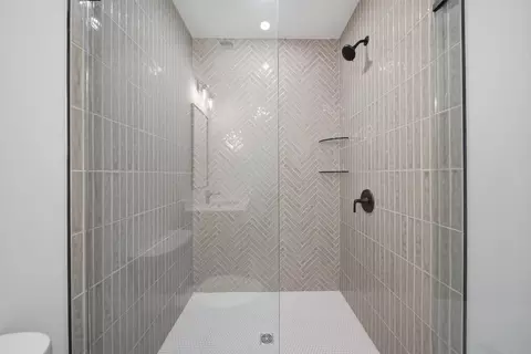 Bath - 421 E 6th St #TH3, Boston, MA 02127 photo 9 of 9