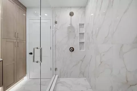 Bath - 421 E 6th St #TH3, Boston, MA 02127 photo 6 of 9