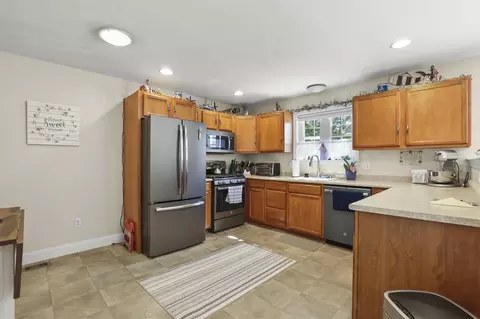 Kitchen - 2 Rosemary Ln #A, Wareham, MA 02571 photo 1 of 2