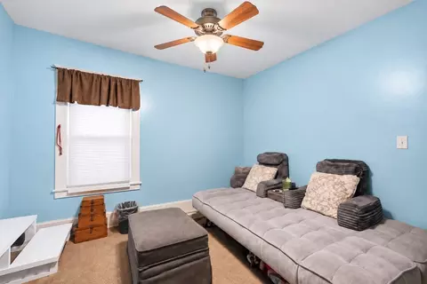 Bedroom - 28 Dalton Pl, Springfield, MA 01109 photo 3 of 4