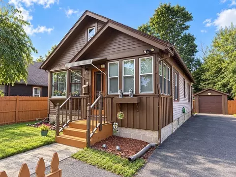 Exterior - 28 Dalton Pl, Springfield, MA 01109 photo 1 of 8