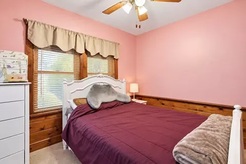 Bedroom - 28 Dalton Pl, Springfield, MA 01109 photo 1 of 4