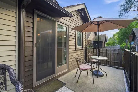 Exterior - 28 Dalton Pl, Springfield, MA 01109 photo 3 of 8