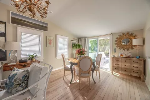 Dining - 13 Lincoln St, Wareham, MA 02571 photo 2 of 2