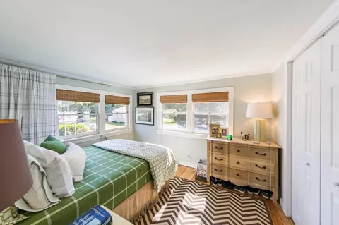 Bedroom - 13 Lincoln St, Wareham, MA 02571 photo 4 of 4