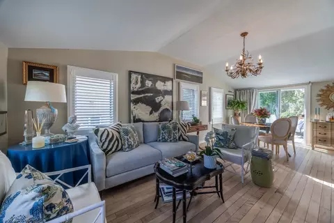 Living - 13 Lincoln St, Wareham, MA 02571 photo 1 of 4