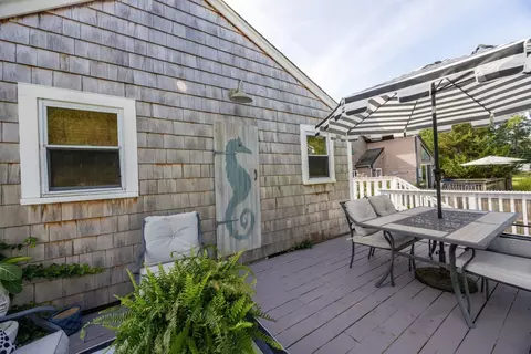 Exterior - 13 Lincoln St, Wareham, MA 02571 photo 8 of 11