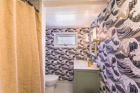 Bath - 13 Lincoln St, Wareham, MA 02571 photo 2 of 3