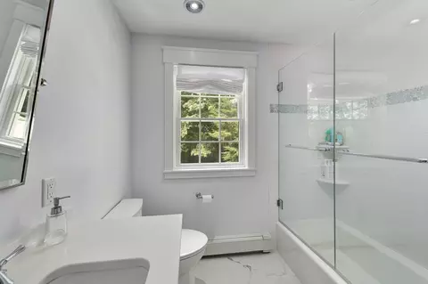 Bath - 19 Appleton Ln, Boxford, MA 01921 photo 4 of 5