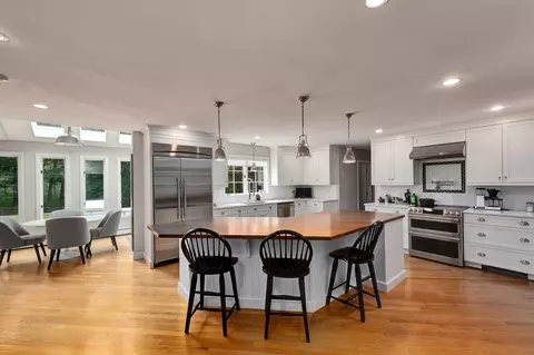 Kitchen - 19 Appleton Ln, Boxford, MA 01921 photo 1 of 4