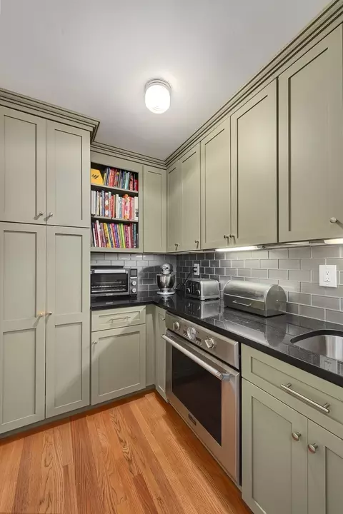 Kitchen - 19 Appleton Ln, Boxford, MA 01921 photo 4 of 4
