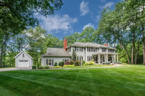 Exterior - 19 Appleton Ln, Boxford, MA 01921 photo 7 of 8